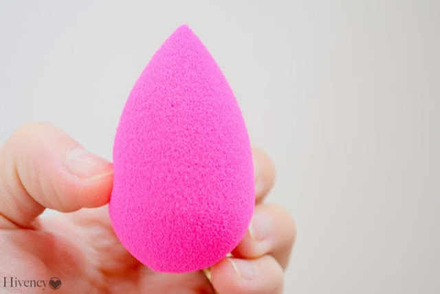 éponge à maquillage - produit de maquillage - fond de teint - correcteur - teint lumineux - teint 0 défaut - teint parfait
